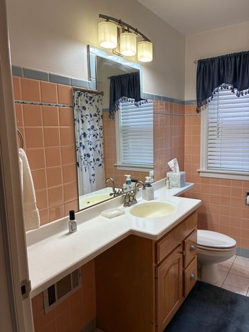 6971 W School Street, Chicago, IL 60634