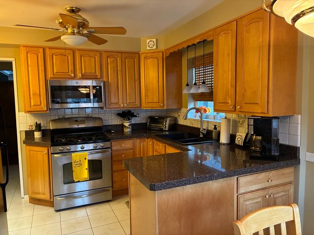 6971 W School Street, Chicago, IL 60634