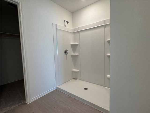 242 Kings Row LN, Jarrell, TX 76537