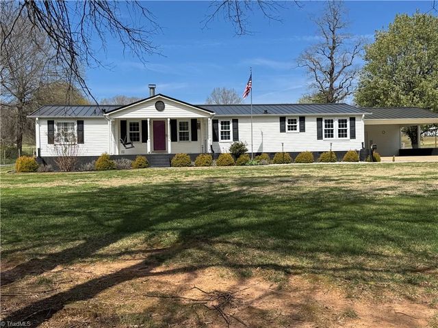 3932 Piney Mountain Road, Walnut Cove, NC 27052