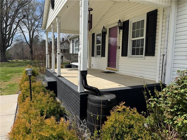 3932 Piney Mountain Road, Walnut Cove, NC 27052