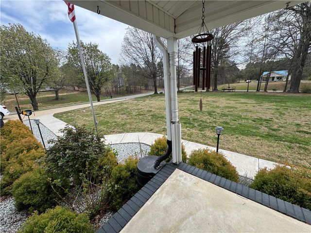 3932 Piney Mountain Road, Walnut Cove, NC 27052