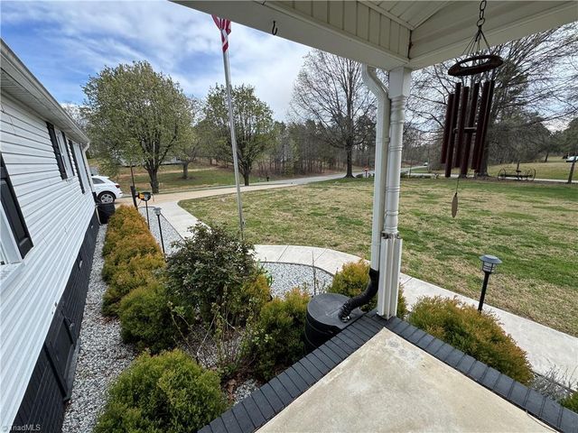 3932 Piney Mountain Road, Walnut Cove, NC 27052