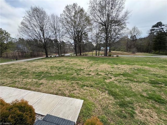 3932 Piney Mountain Road, Walnut Cove, NC 27052