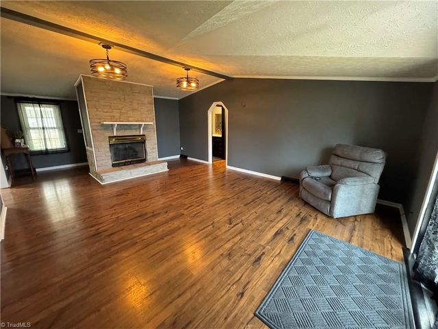 3932 Piney Mountain Road, Walnut Cove, NC 27052