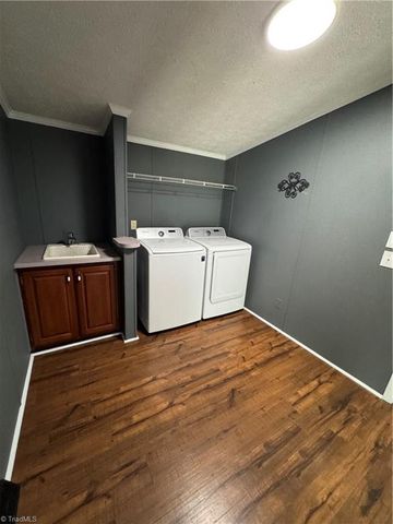 3932 Piney Mountain Road, Walnut Cove, NC 27052