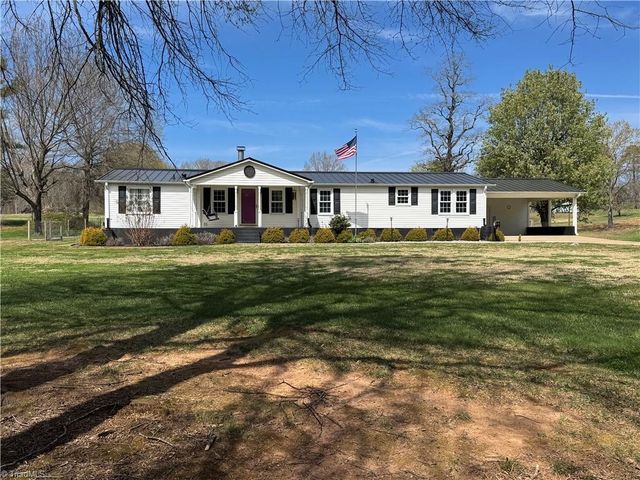 3932 Piney Mountain Road, Walnut Cove, NC 27052