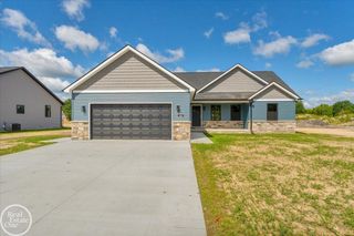 231 S Carney Drive, St Clair, MI 48079