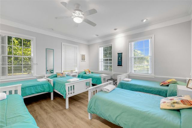 27950 SW 182nd Ave, Homestead, FL 33031