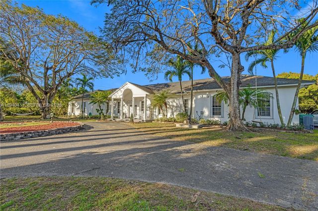 27950 SW 182nd Ave, Homestead, FL 33031