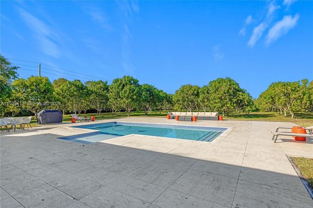 27950 SW 182nd Ave, Homestead, FL 33031