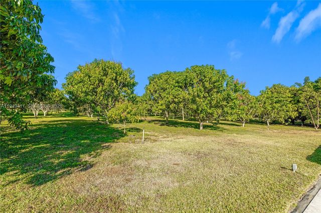 27950 SW 182nd Ave, Homestead, FL 33031