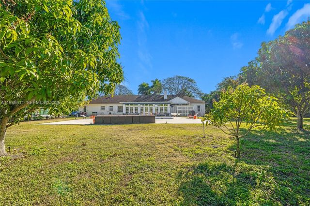 27950 SW 182nd Ave, Homestead, FL 33031