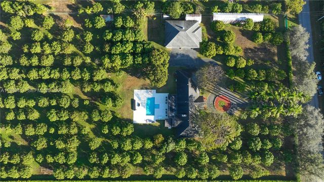 27950 SW 182nd Ave, Homestead, FL 33031