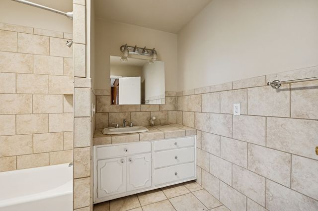 2032 Eversong Ln, Hermitage, TN 37076