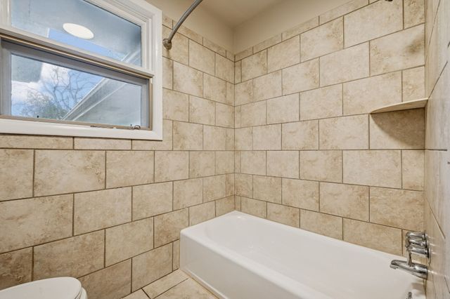 2032 Eversong Ln, Hermitage, TN 37076