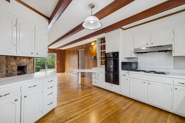 2032 Eversong Ln, Hermitage, TN 37076