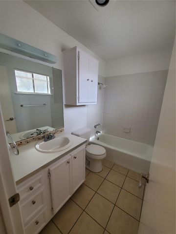 907 Fairway Green CV, Round Rock, TX 78664