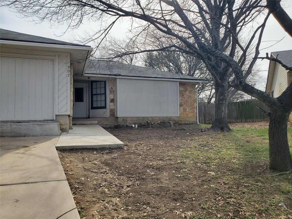 907 Fairway Green CV, Round Rock, TX 78664