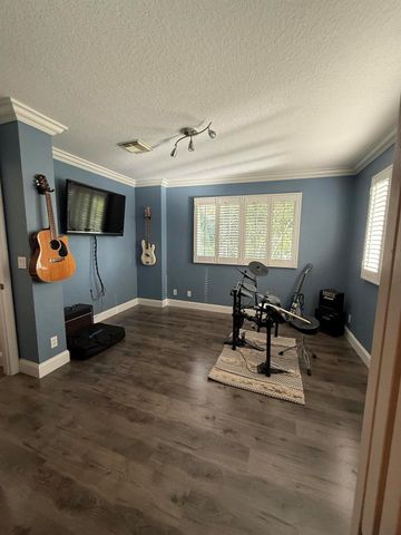2136 Oakmont Drive, Riviera Beach, FL 33404