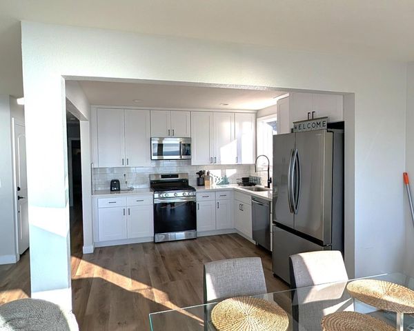 910 Skyline Drive, Daly City, CA 94015