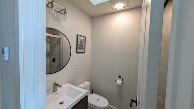 910 Skyline Drive, Daly City, CA 94015