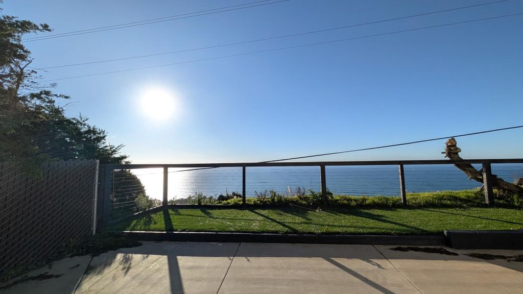 910 Skyline Drive, Daly City, CA 94015