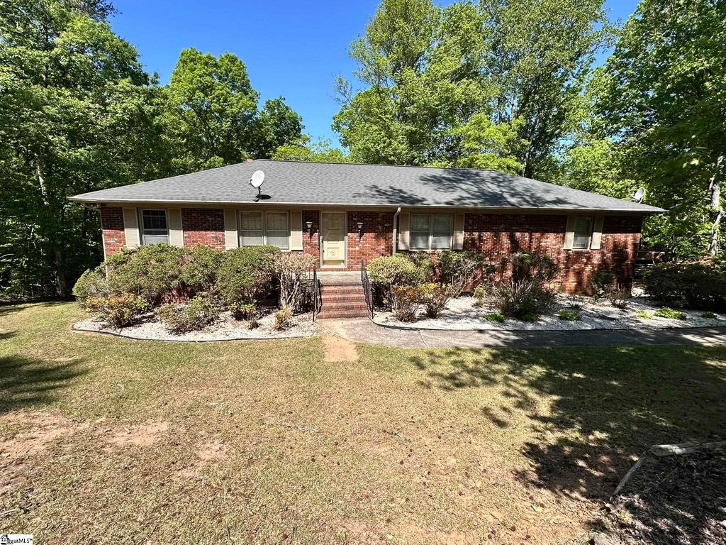 142 Millbrook Circle, Greenville, SC 29687