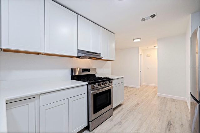 231 93RD AVENUE N, St Petersburg, FL 33702