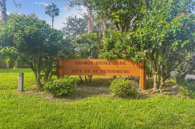 231 93RD AVENUE N, St Petersburg, FL 33702