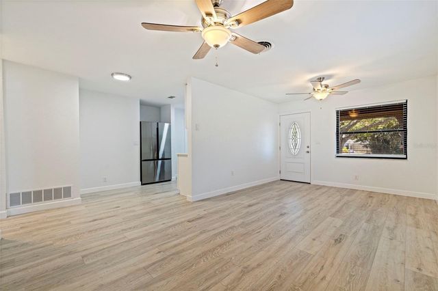 231 93RD AVENUE N, St Petersburg, FL 33702