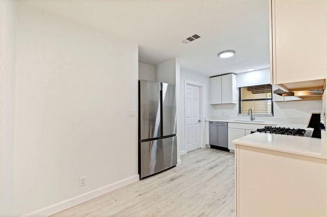 231 93RD AVENUE N, St Petersburg, FL 33702