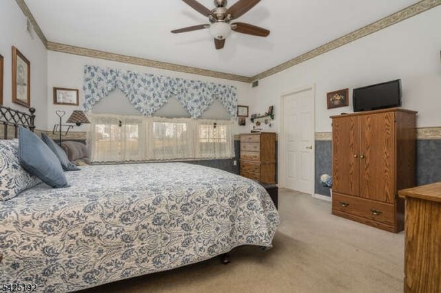 29 Victoria Dr, White Twp., NJ 07823