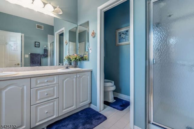 29 Victoria Dr, White Twp., NJ 07823