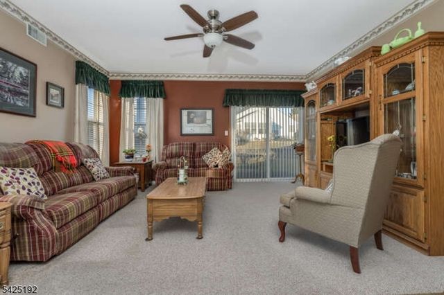 29 Victoria Dr, White Twp., NJ 07823