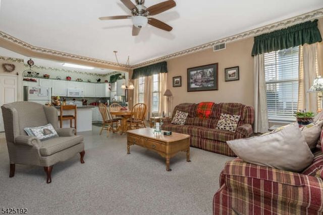 29 Victoria Dr, White Twp., NJ 07823