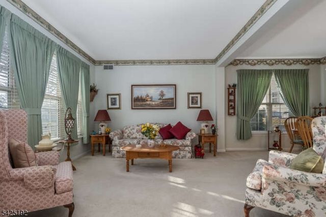 29 Victoria Dr, White Twp., NJ 07823