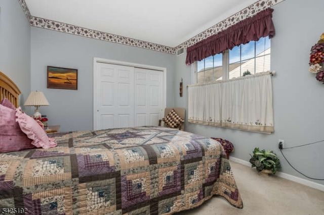29 Victoria Dr, White Twp., NJ 07823