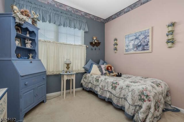 29 Victoria Dr, White Twp., NJ 07823