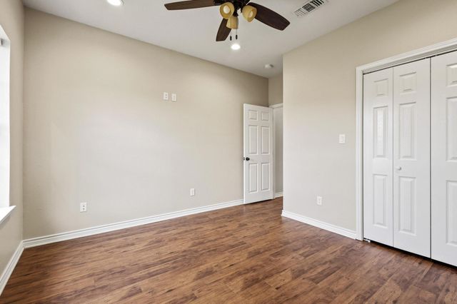 108 Ashlyn Court, Whitesboro, TX 76273