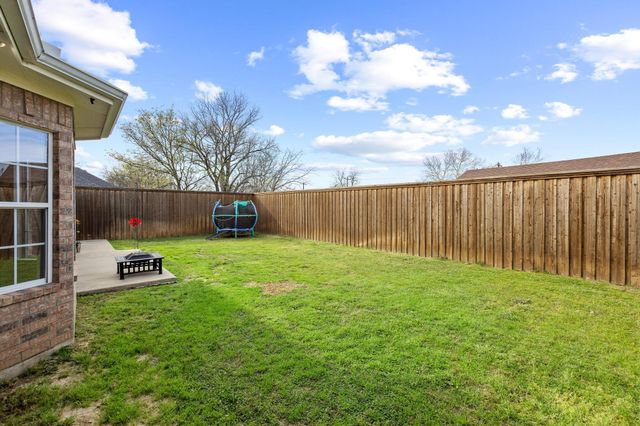 108 Ashlyn Court, Whitesboro, TX 76273