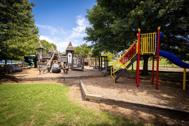 108 Ashlyn Court, Whitesboro, TX 76273