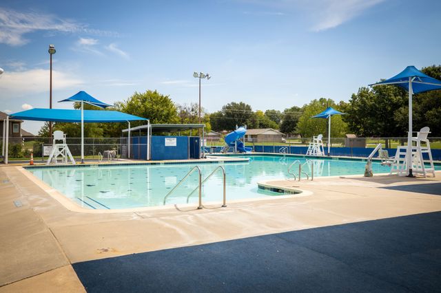 108 Ashlyn Court, Whitesboro, TX 76273