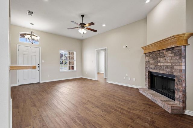 108 Ashlyn Court, Whitesboro, TX 76273