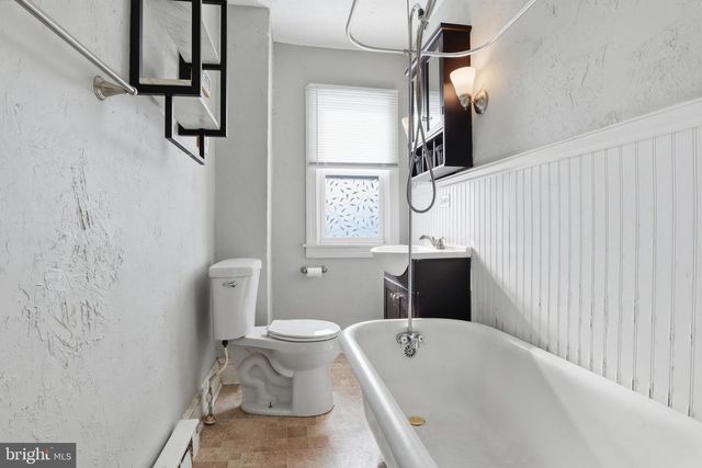 226 E MAPLE ST, Dallastown, PA 17313