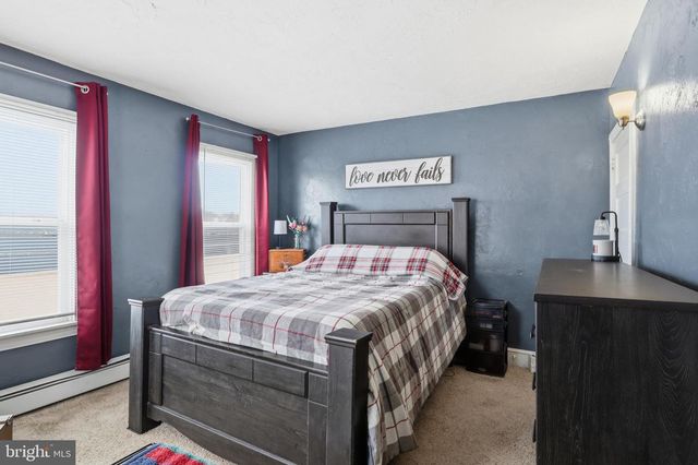 226 E MAPLE ST, Dallastown, PA 17313