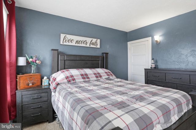 226 E MAPLE ST, Dallastown, PA 17313