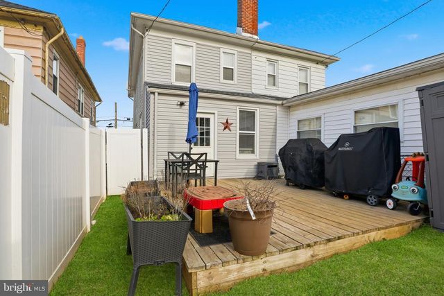 226 E MAPLE ST, Dallastown, PA 17313