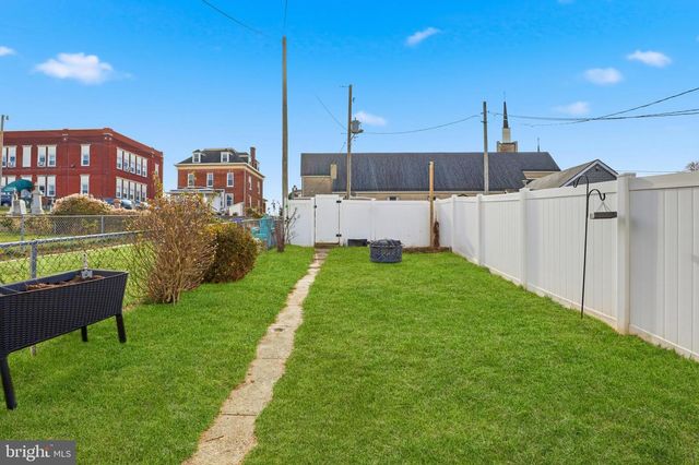 226 E MAPLE ST, Dallastown, PA 17313