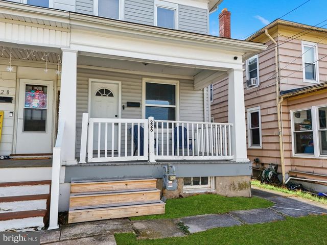 226 E MAPLE ST, Dallastown, PA 17313